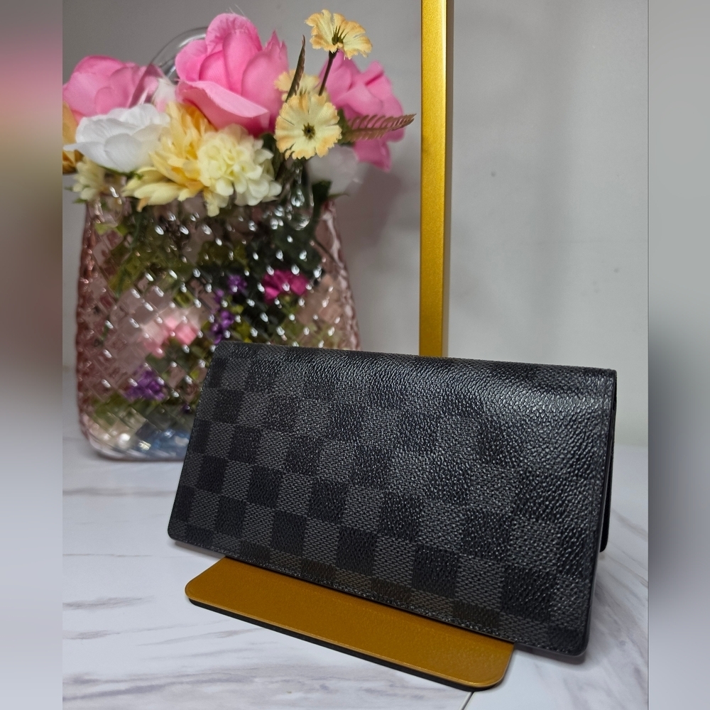 Men's Louis Vuitton Damier Graphite Brazza Wallet | EXCELLENT CONDITION ✨️